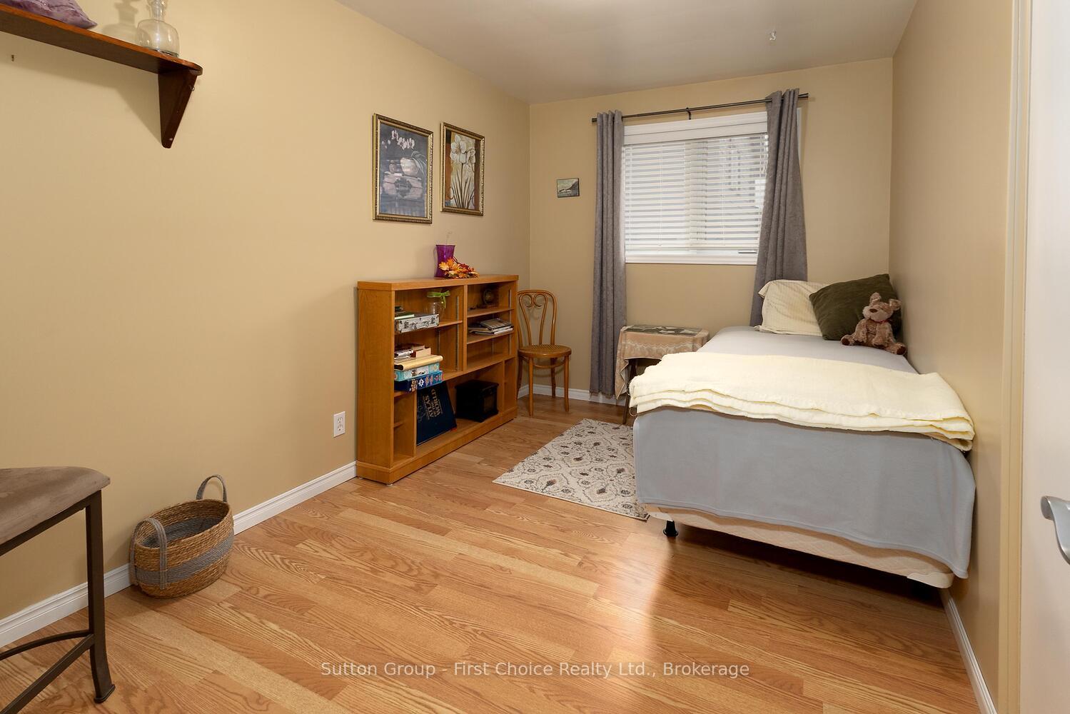Photo 23 of 67 Dixon Road, Stratford — HOMEH