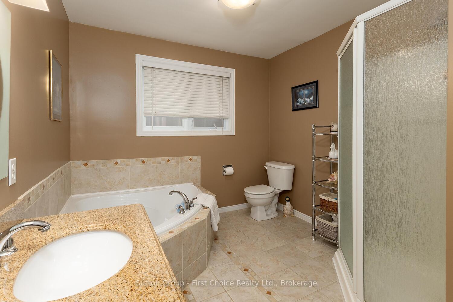 Photo 27 of 67 Dixon Road, Stratford — HOMEH