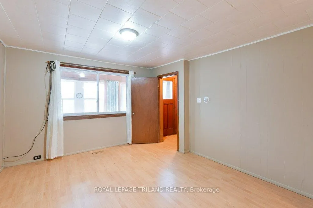 Photo 8 of 17 Jonas Street, St. Thomas — HOMEH