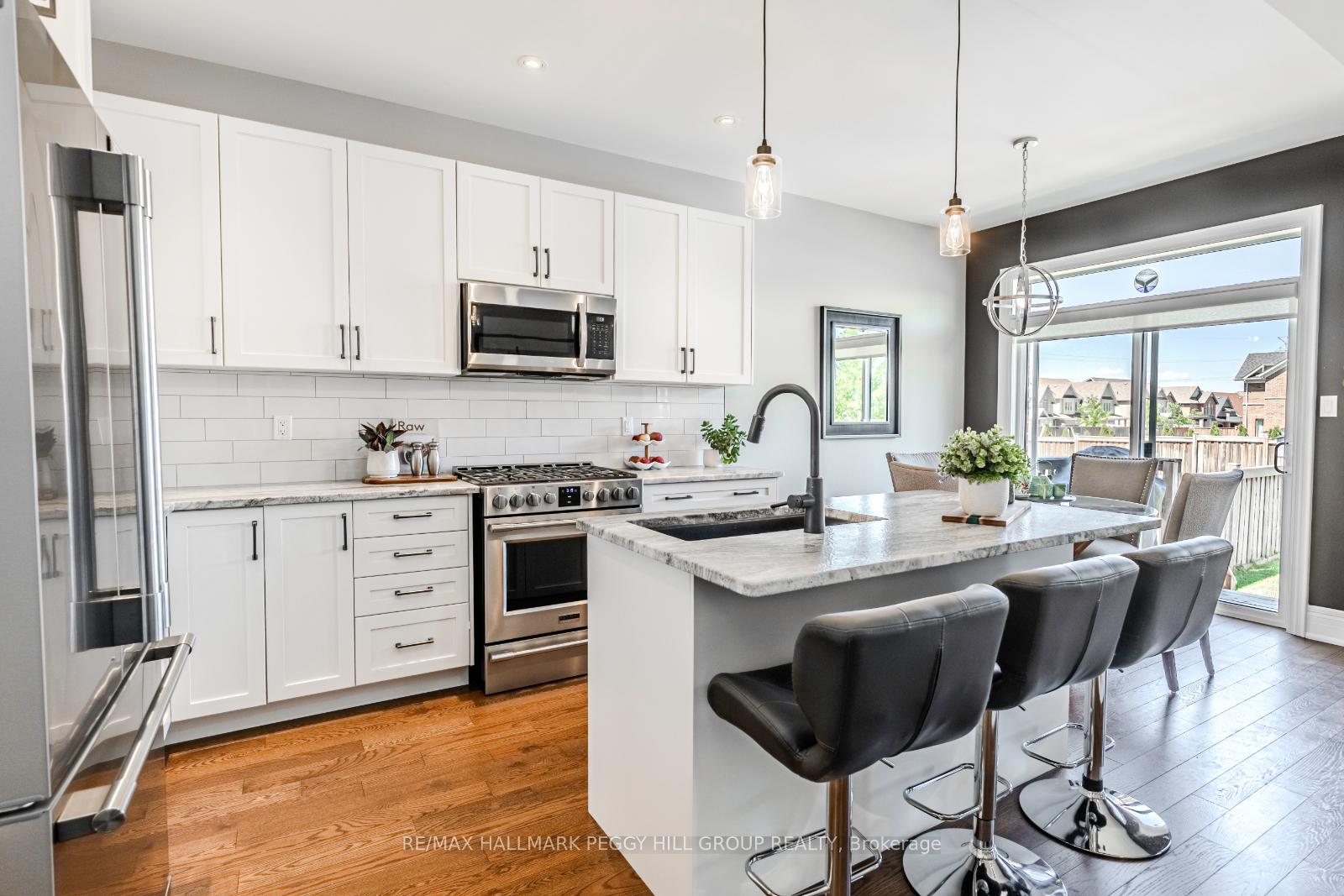 Photo 4 of 23 Curtis Way, Springwater, Centre Vespra — HOMEH