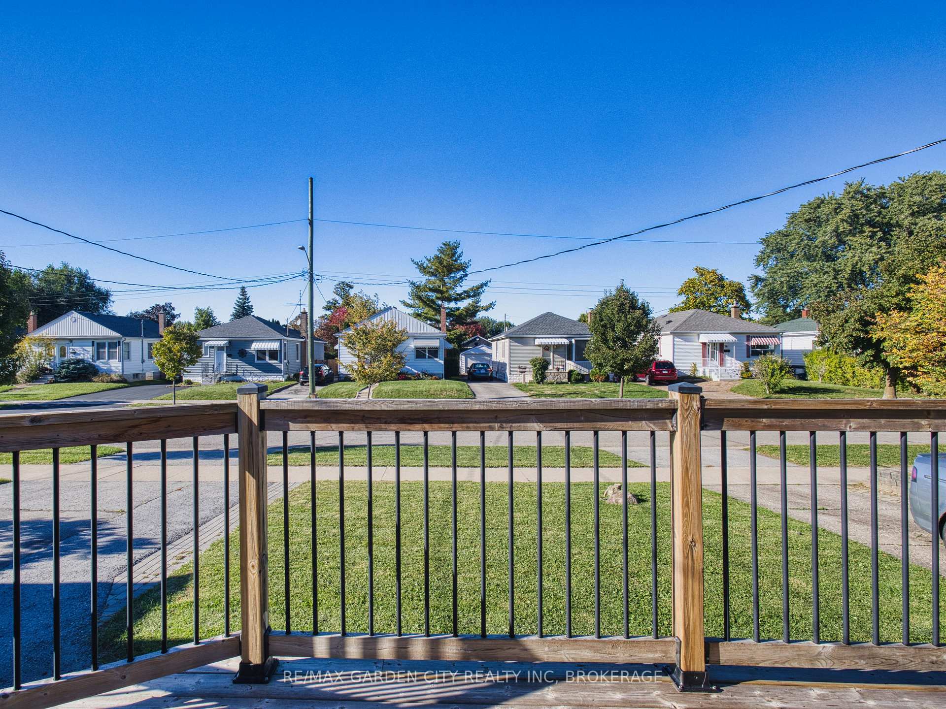 Photo 6 of 31 Bridge Street, St. Catharines, Grapeview — HOMEH