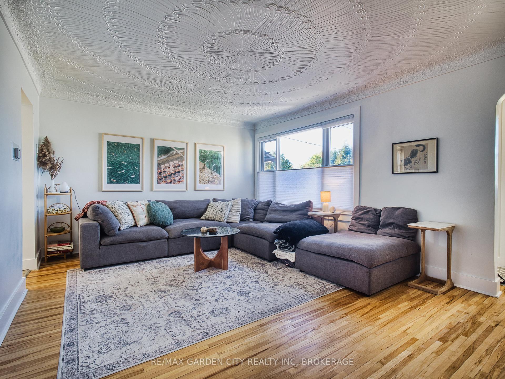 Photo 18 of 31 Bridge Street, St. Catharines, Grapeview — HOMEH