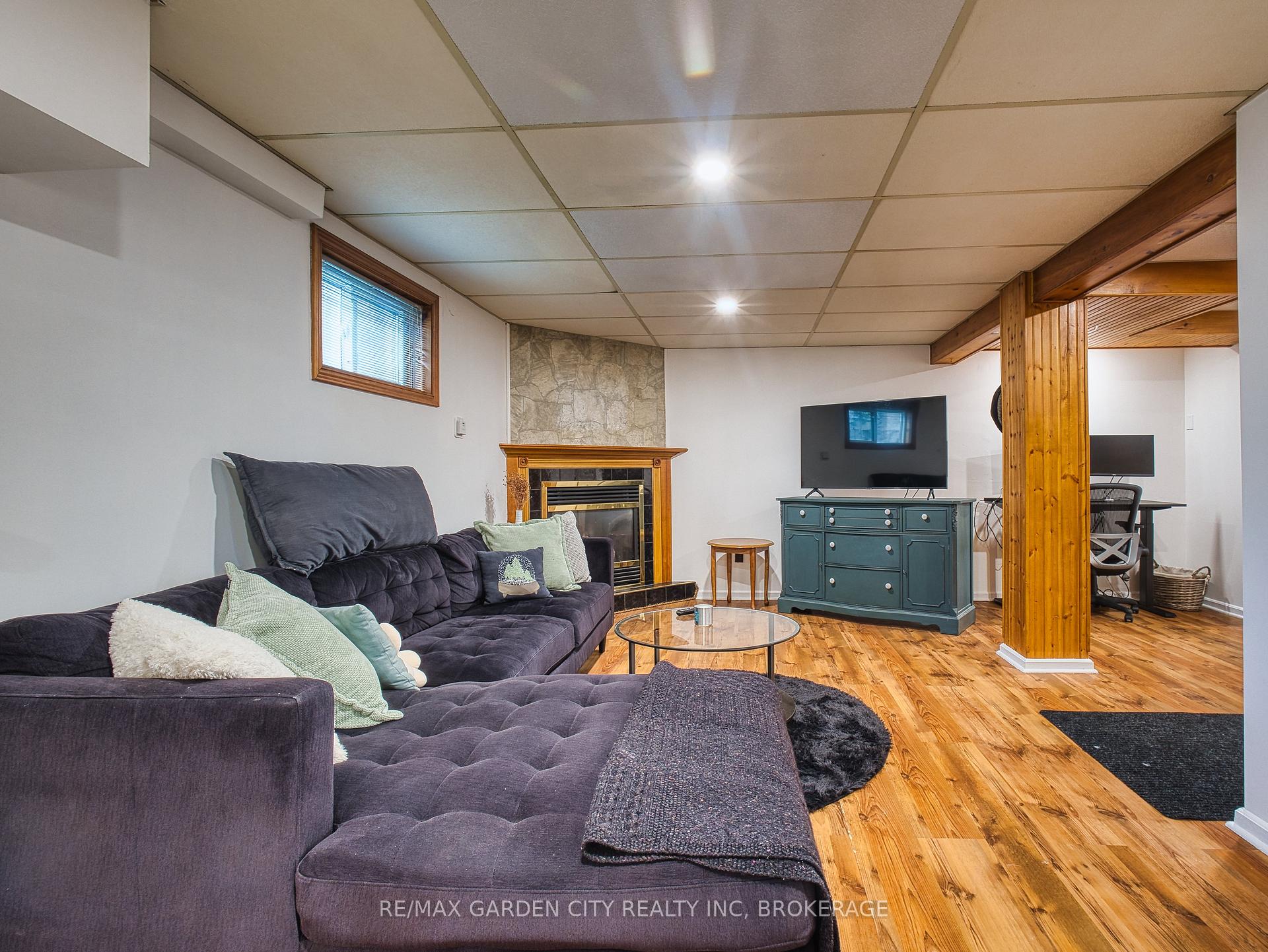 Photo 36 of 31 Bridge Street, St. Catharines, Grapeview — HOMEH