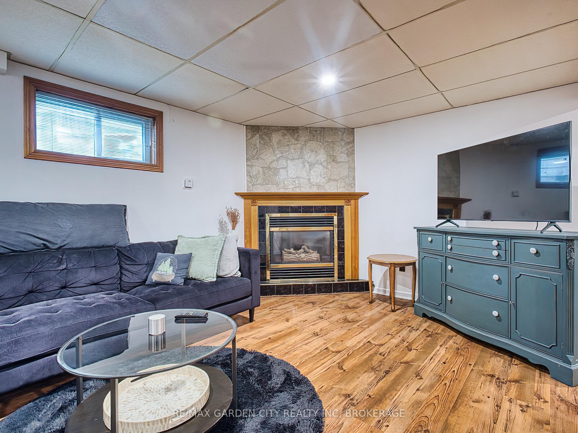 Photo 37 of 31 Bridge Street, St. Catharines, Grapeview — HOMEH