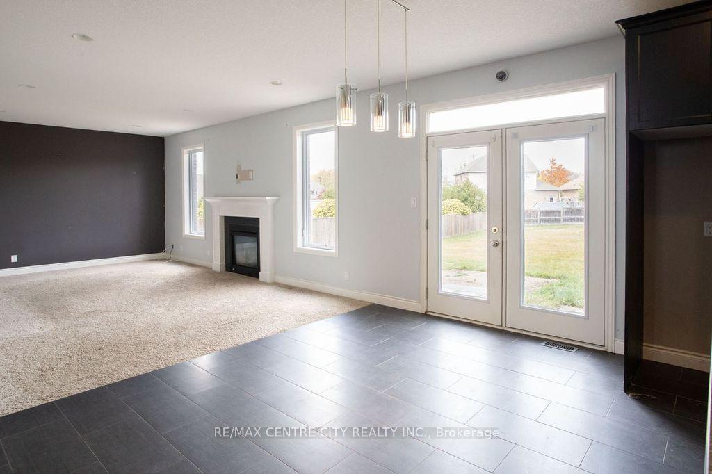Photo 14 of 7 Turnberry Court, St. Thomas — HOMEH