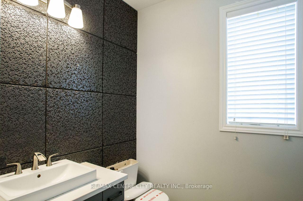 Photo 17 of 7 Turnberry Court, St. Thomas — HOMEH