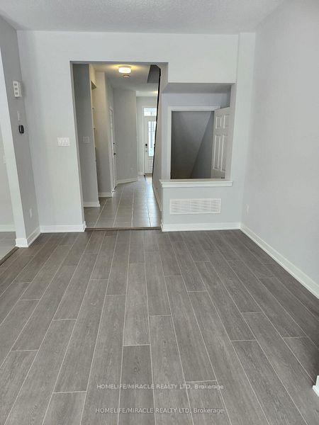 Photo 3 of 1073 Curraglass Walk, Ottawa, Stittsville (North) — HOMEH