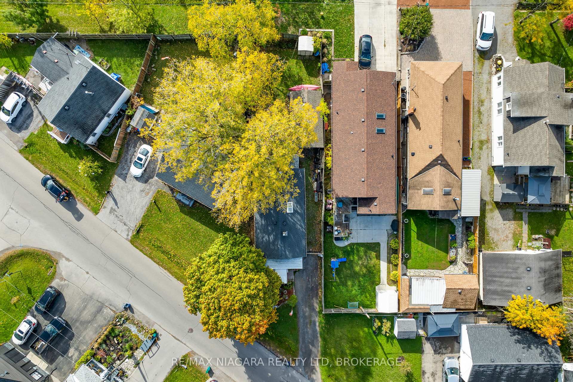 Photo 27 of 60 Rosedale Avenue, St. Catharines, Secord Woods — HOMEH