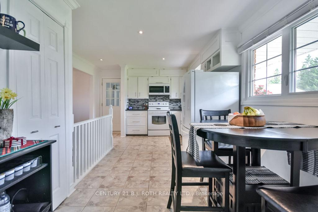 Photo 7 of 1452 County Rd 92, Springwater, Rural Springwater — HOMEH