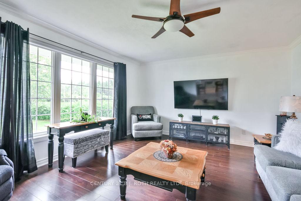 Photo 10 of 1452 County Rd 92, Springwater, Rural Springwater — HOMEH