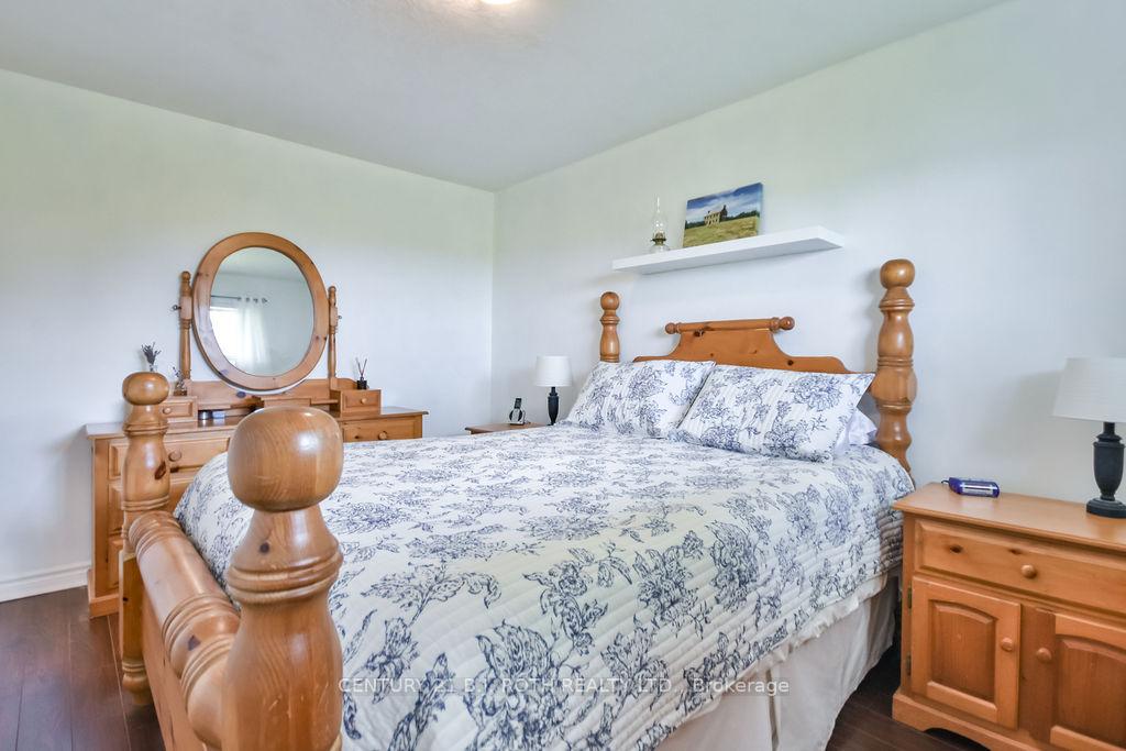 Photo 16 of 1452 County Rd 92, Springwater, Rural Springwater — HOMEH