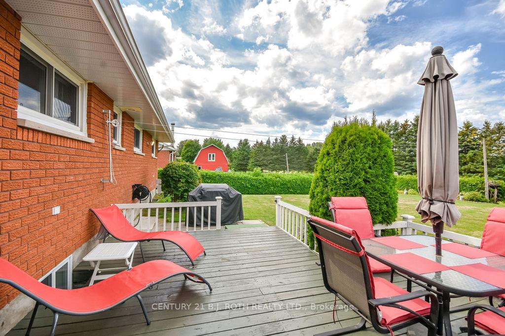 Photo 47 of 1452 County Rd 92, Springwater, Rural Springwater — HOMEH