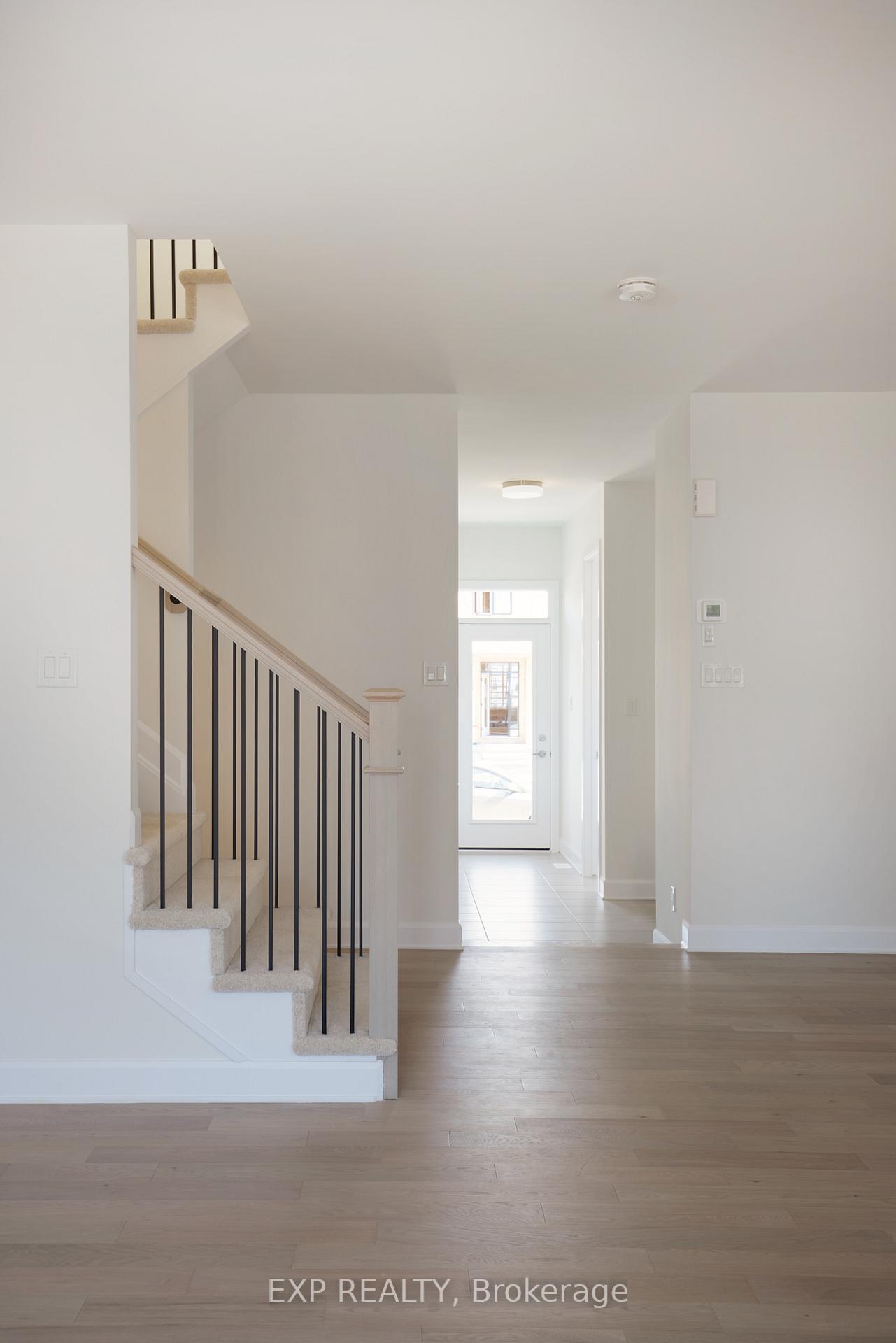Photo 2 of 509 Roundhouse Crescent, Ottawa, Stittsville (South) — HOMEH