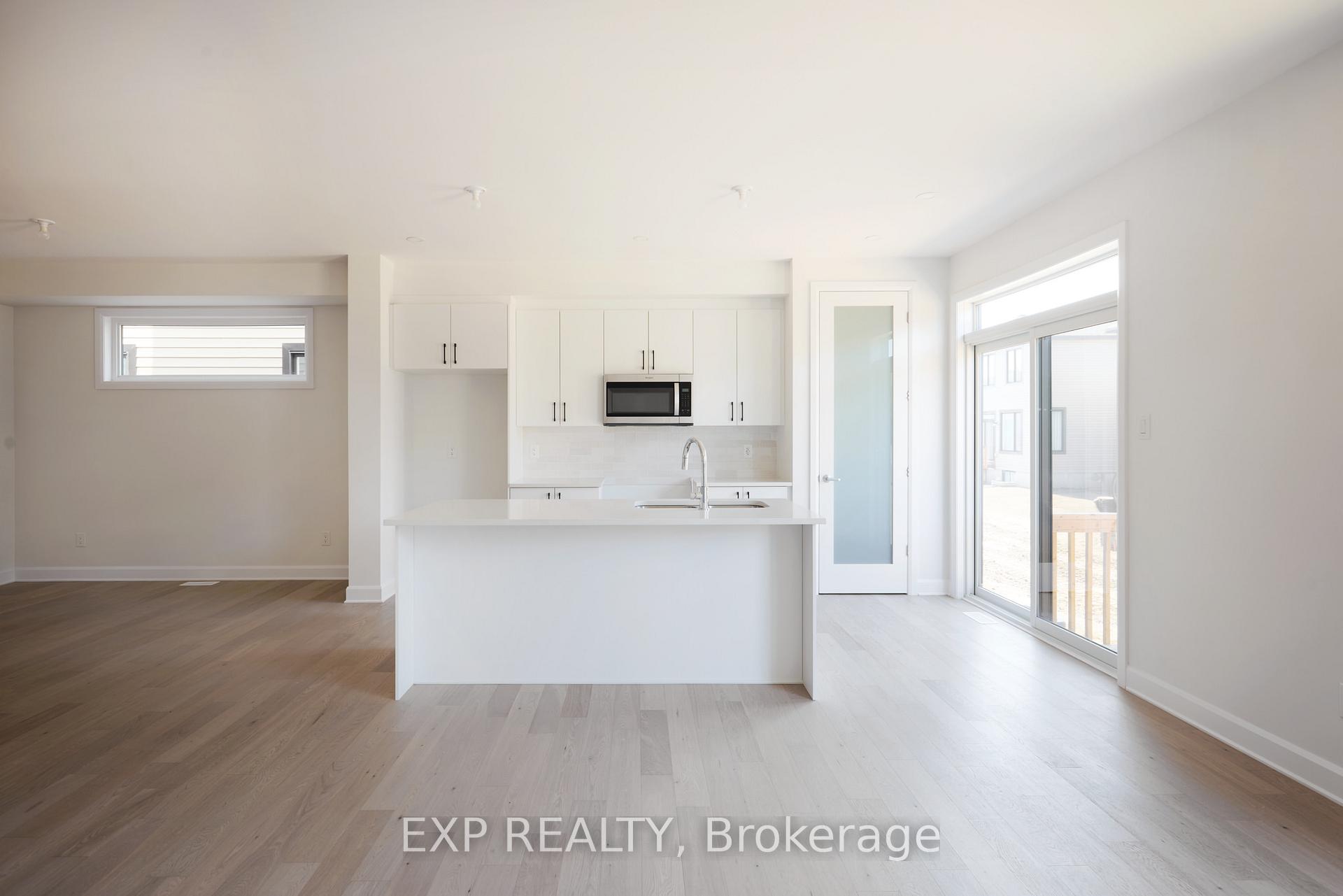 Photo 6 of 509 Roundhouse Crescent, Ottawa, Stittsville (South) — HOMEH