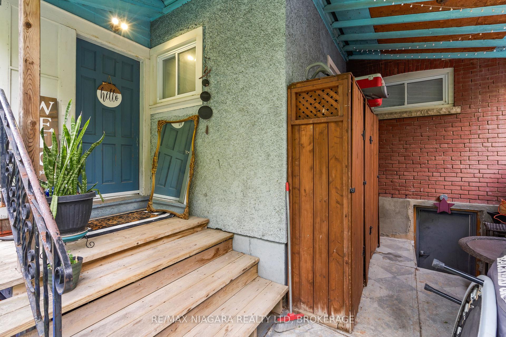 Photo 4 of 47 Chaplin Avenue, St. Catharines, Downtown — HOMEH