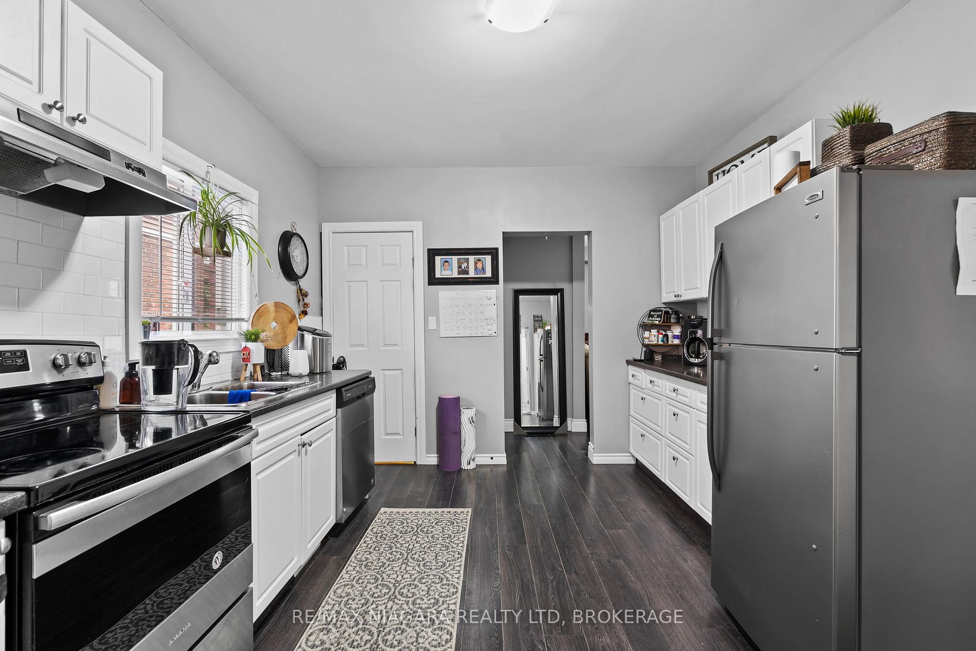 Photo 7 of 47 Chaplin Avenue, St. Catharines, Downtown — HOMEH