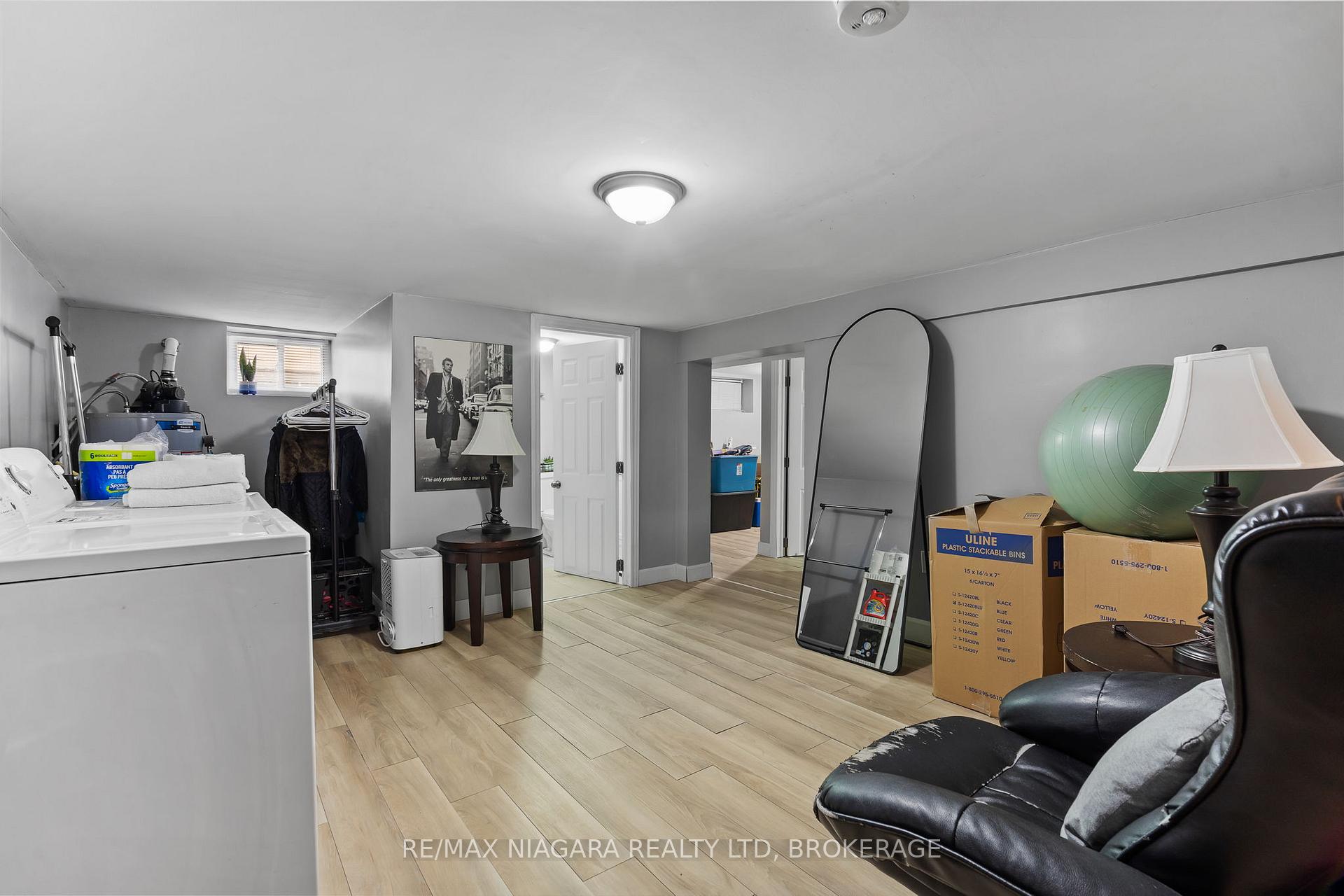 Photo 14 of 47 Chaplin Avenue, St. Catharines, Downtown — HOMEH
