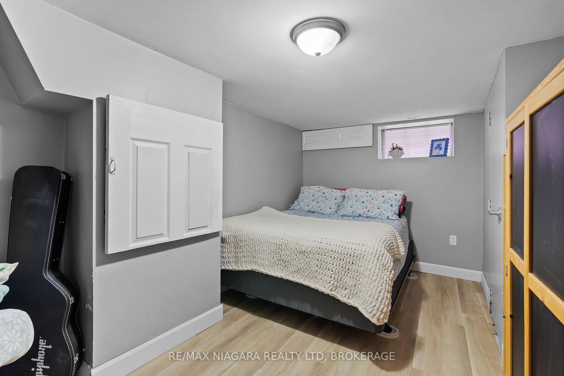 Photo 17 of 47 Chaplin Avenue, St. Catharines, Downtown — HOMEH