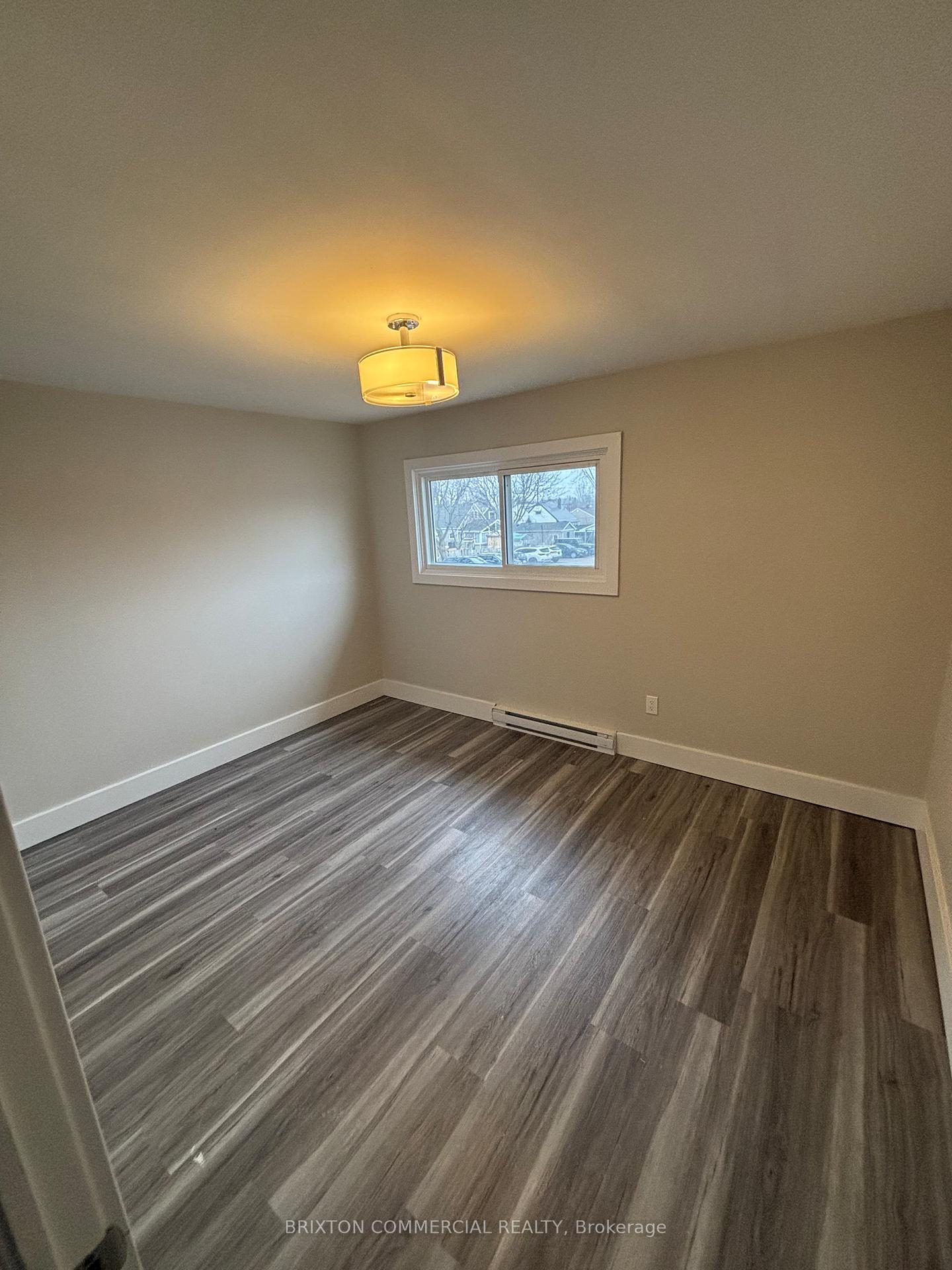 Photo 2 of Unit 17, 75 Elm Street, St. Thomas — HOMEH