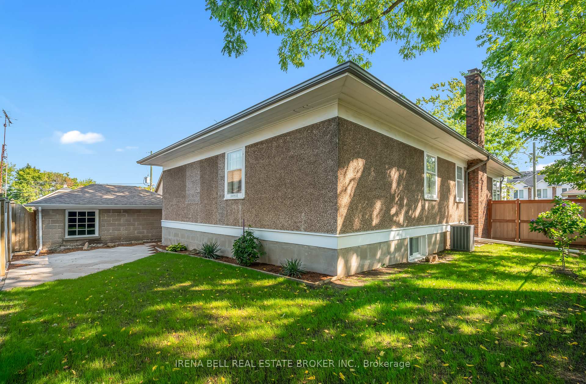 Photo 10 of 1 Mitchell Street, St. Catharines, E. Chester — HOMEH