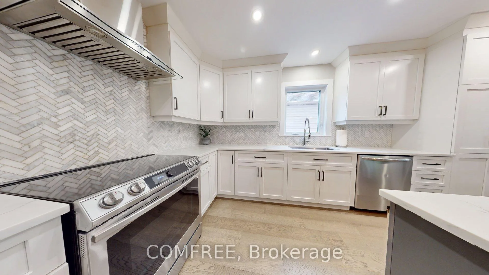 Photo 3 of 70 Sirocco Crescent, Ottawa, Stittsville (North) — HOMEH