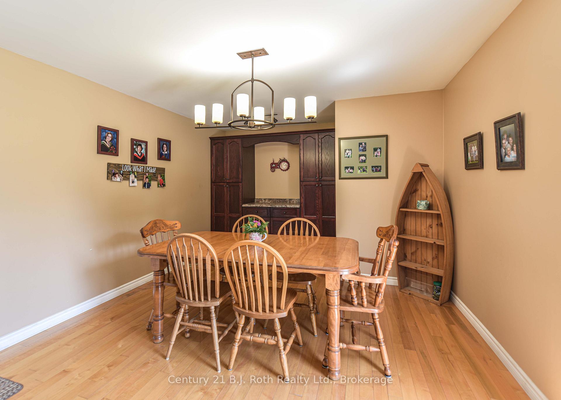 Photo 17 of 28 Marl Creek Drive, Springwater, Phelpston — HOMEH