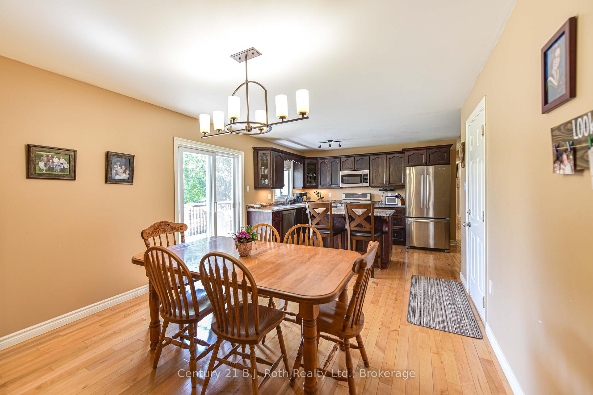 Photo 18 of 28 Marl Creek Drive, Springwater, Phelpston — HOMEH