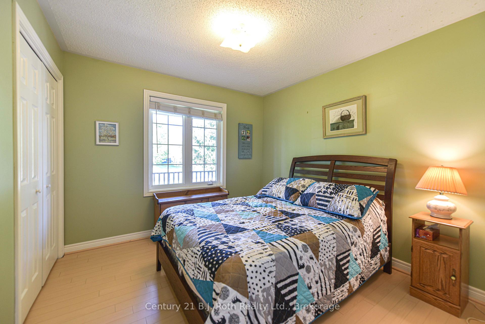 Photo 25 of 28 Marl Creek Drive, Springwater, Phelpston — HOMEH