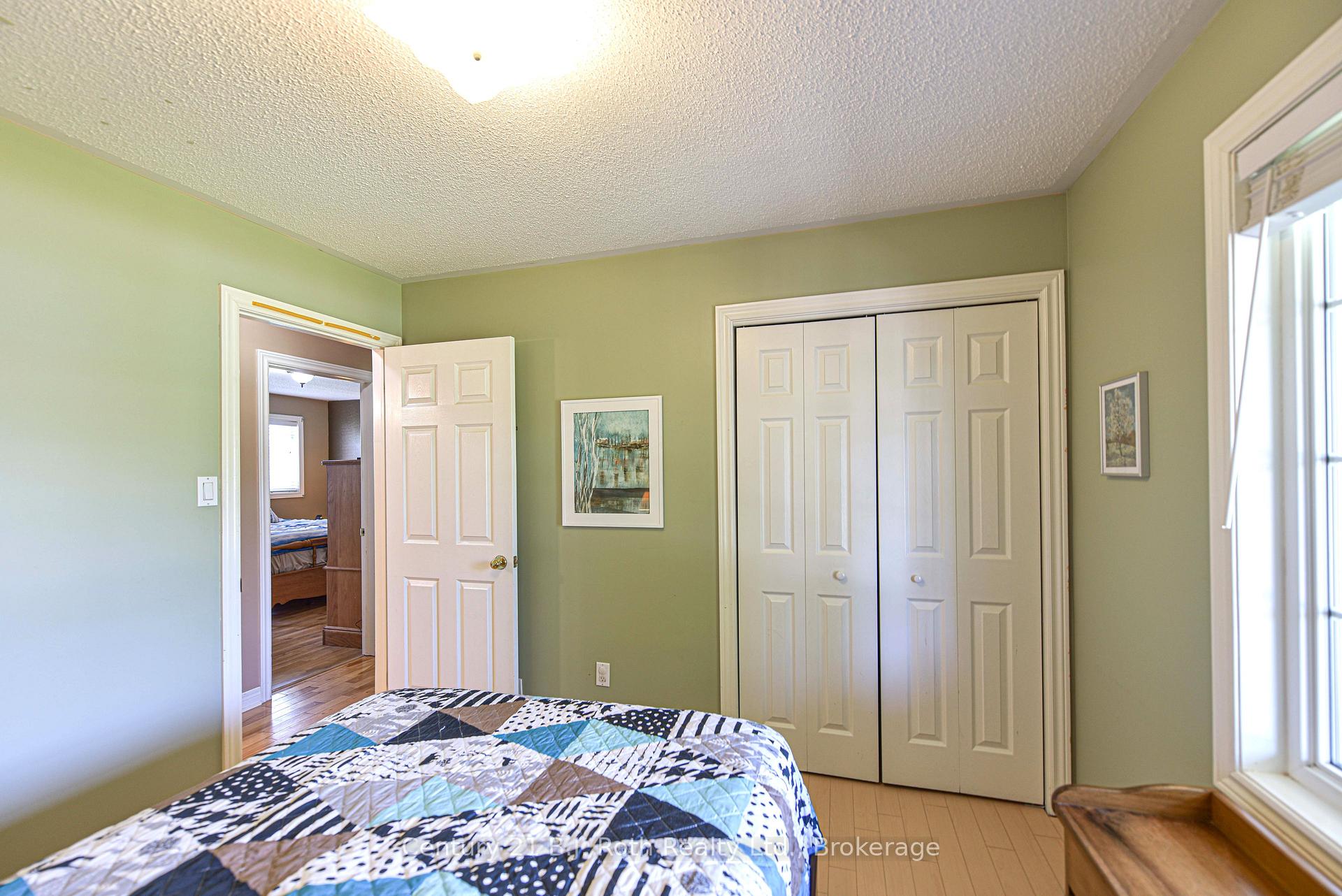 Photo 26 of 28 Marl Creek Drive, Springwater, Phelpston — HOMEH