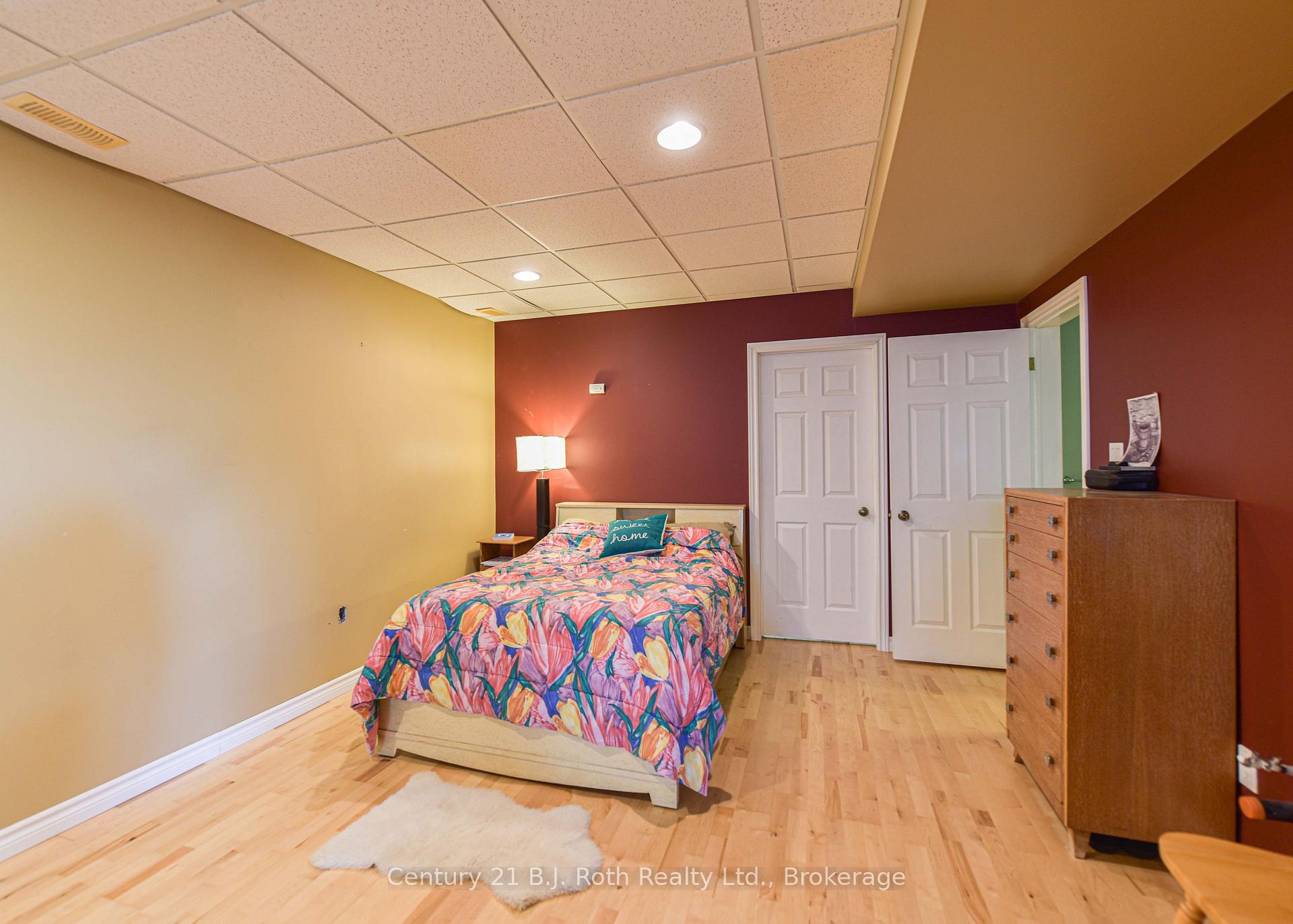 Photo 32 of 28 Marl Creek Drive, Springwater, Phelpston — HOMEH