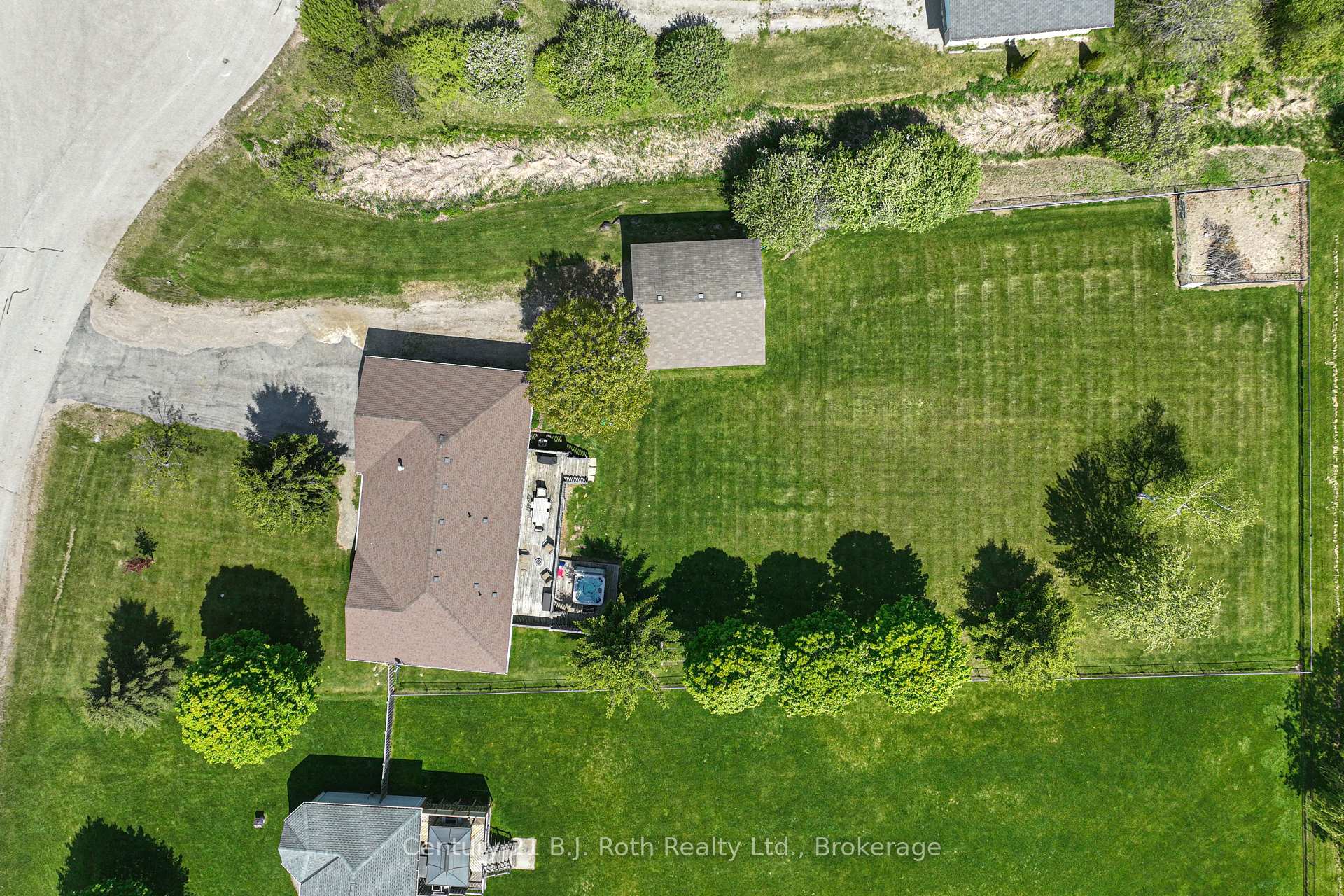 Photo 38 of 28 Marl Creek Drive, Springwater, Phelpston — HOMEH
