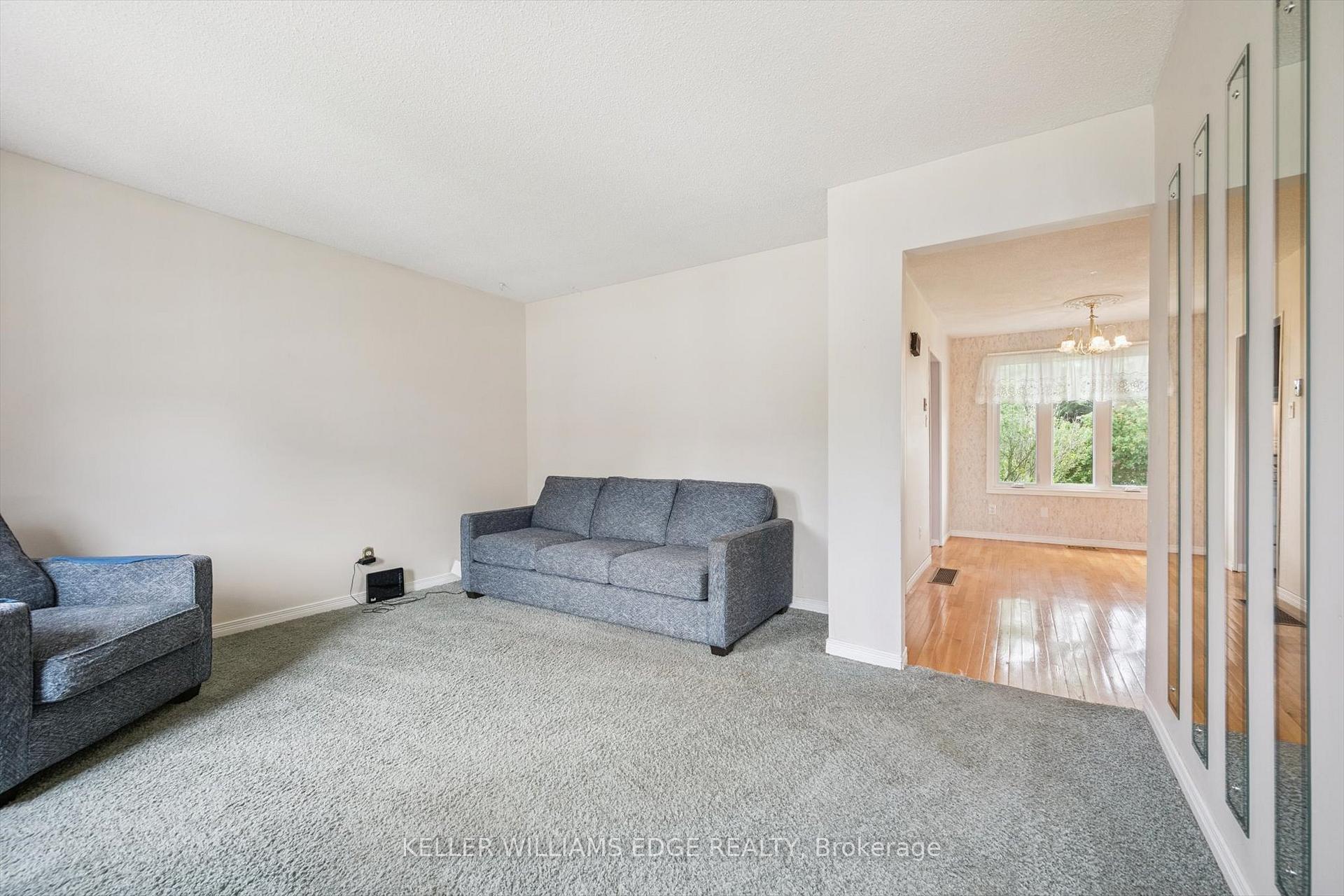 Photo 7 of 341 Redford Crescent, Stratford — HOMEH