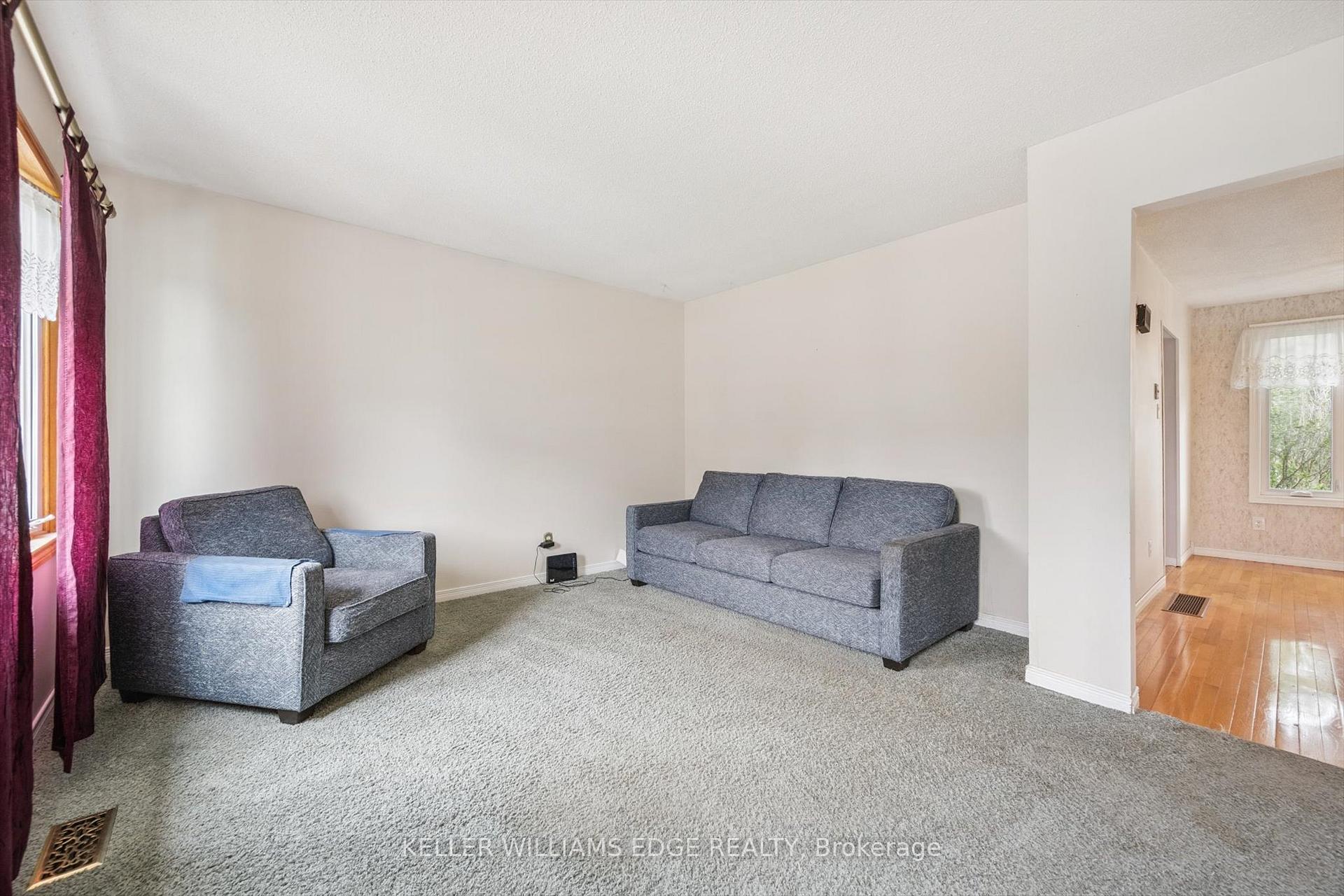 Photo 8 of 341 Redford Crescent, Stratford — HOMEH
