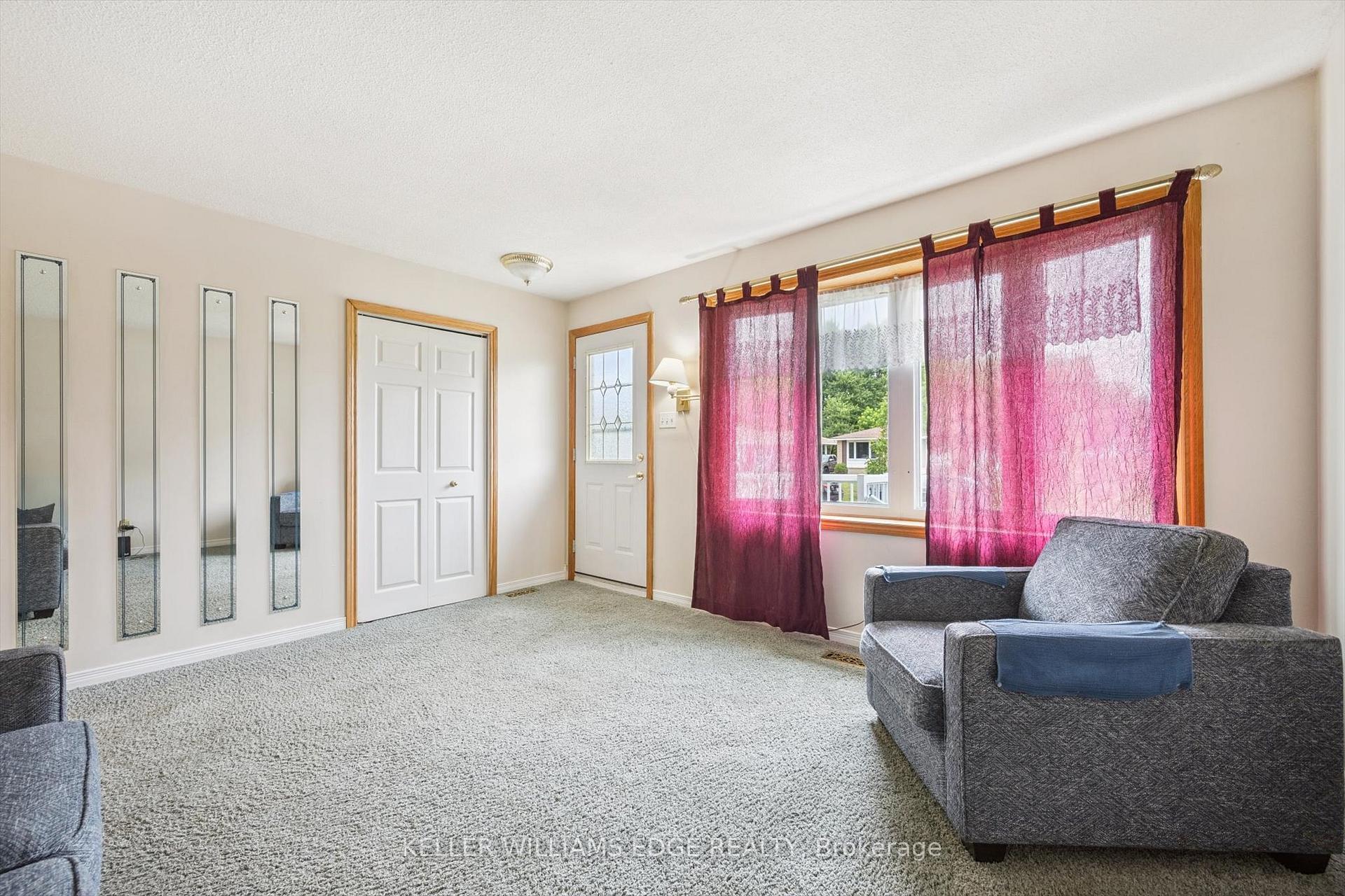 Photo 9 of 341 Redford Crescent, Stratford — HOMEH
