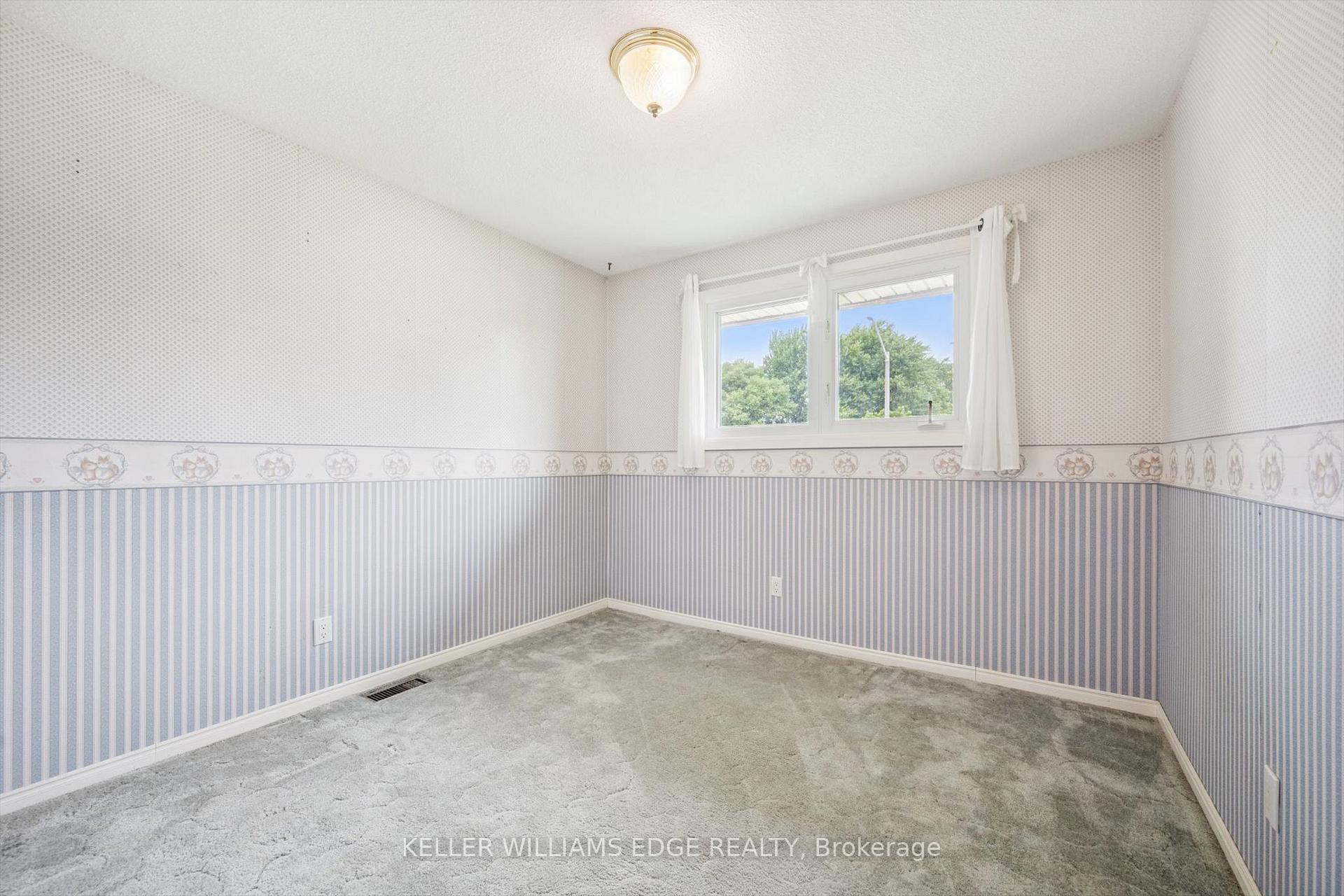 Photo 17 of 341 Redford Crescent, Stratford — HOMEH