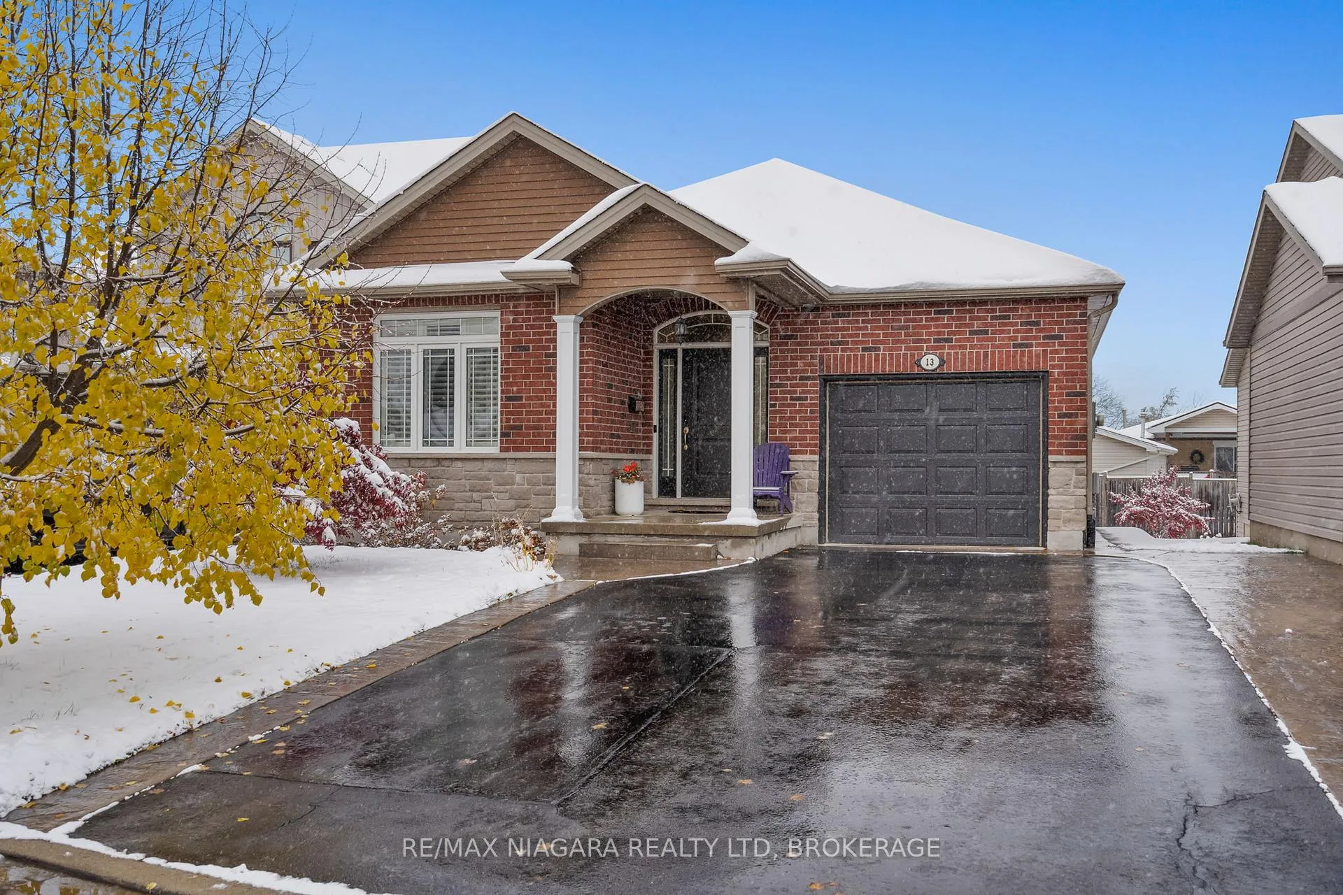 Photo 3 of 13 Corbin Street, St. Catharines, Oakdale — HOMEH