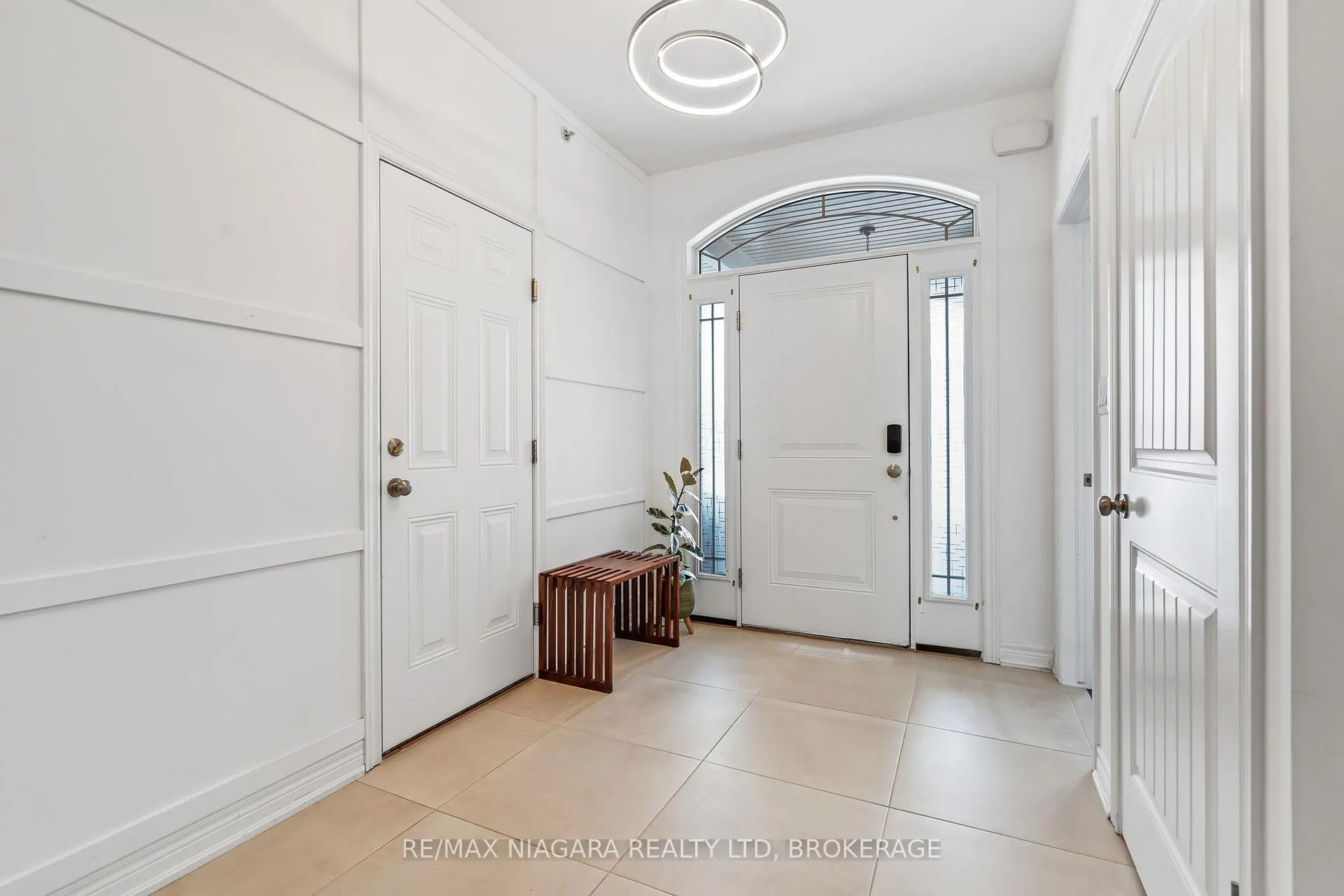 Photo 6 of 13 Corbin Street, St. Catharines, Oakdale — HOMEH