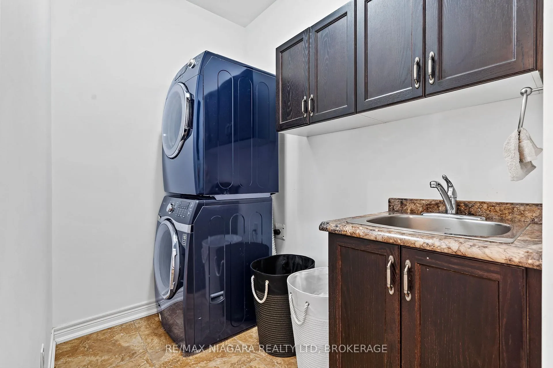 Photo 19 of 13 Corbin Street, St. Catharines, Oakdale — HOMEH
