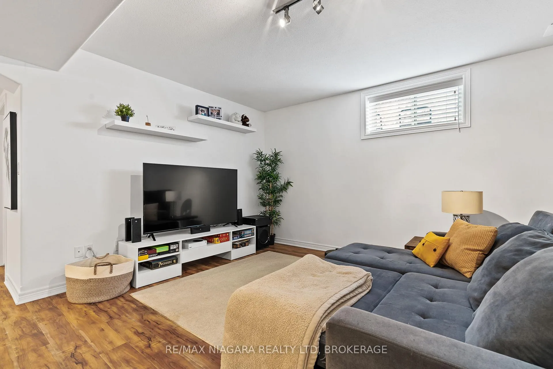 Photo 26 of 13 Corbin Street, St. Catharines, Oakdale — HOMEH