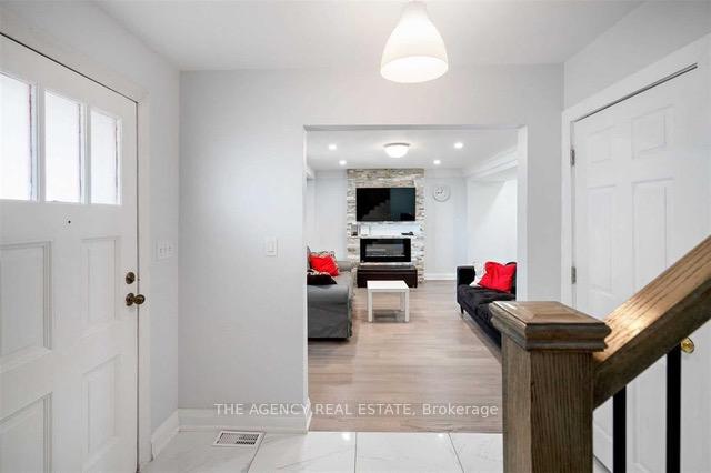 Photo 2 of 452 Niagara Street, St. Catharines, Vine/Linwell — HOMEH