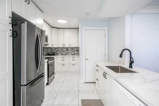 Photo 7 of 452 Niagara Street, St. Catharines, Vine/Linwell — HOMEH