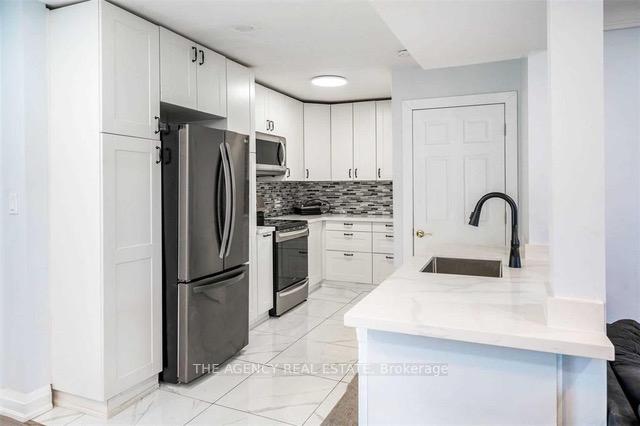 Photo 8 of 452 Niagara Street, St. Catharines, Vine/Linwell — HOMEH