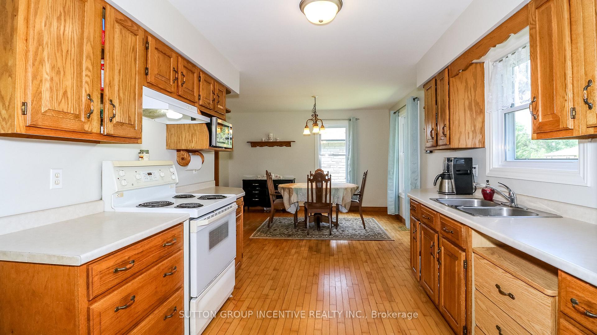Photo 17 of 54 Mill Street E, Springwater, Hillsdale — HOMEH