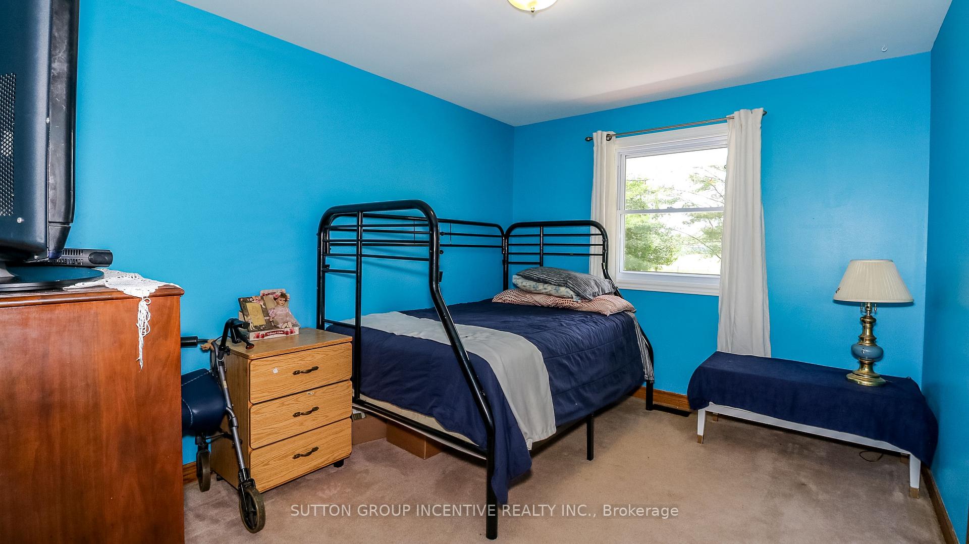 Photo 24 of 54 Mill Street E, Springwater, Hillsdale — HOMEH