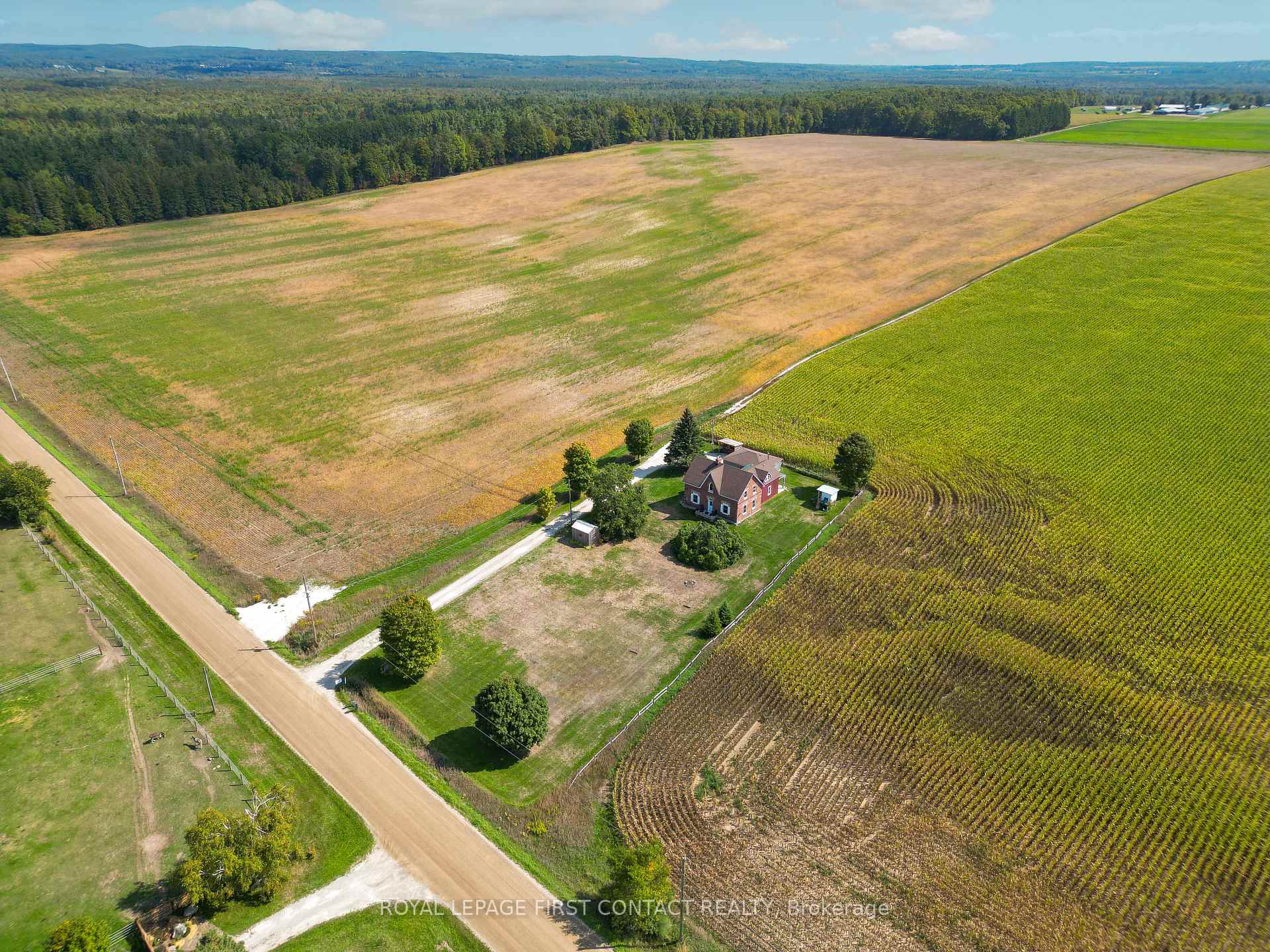 Photo 3 of 1293 Rainbow Valley Road E, Springwater, Rural Springwater — HOMEH