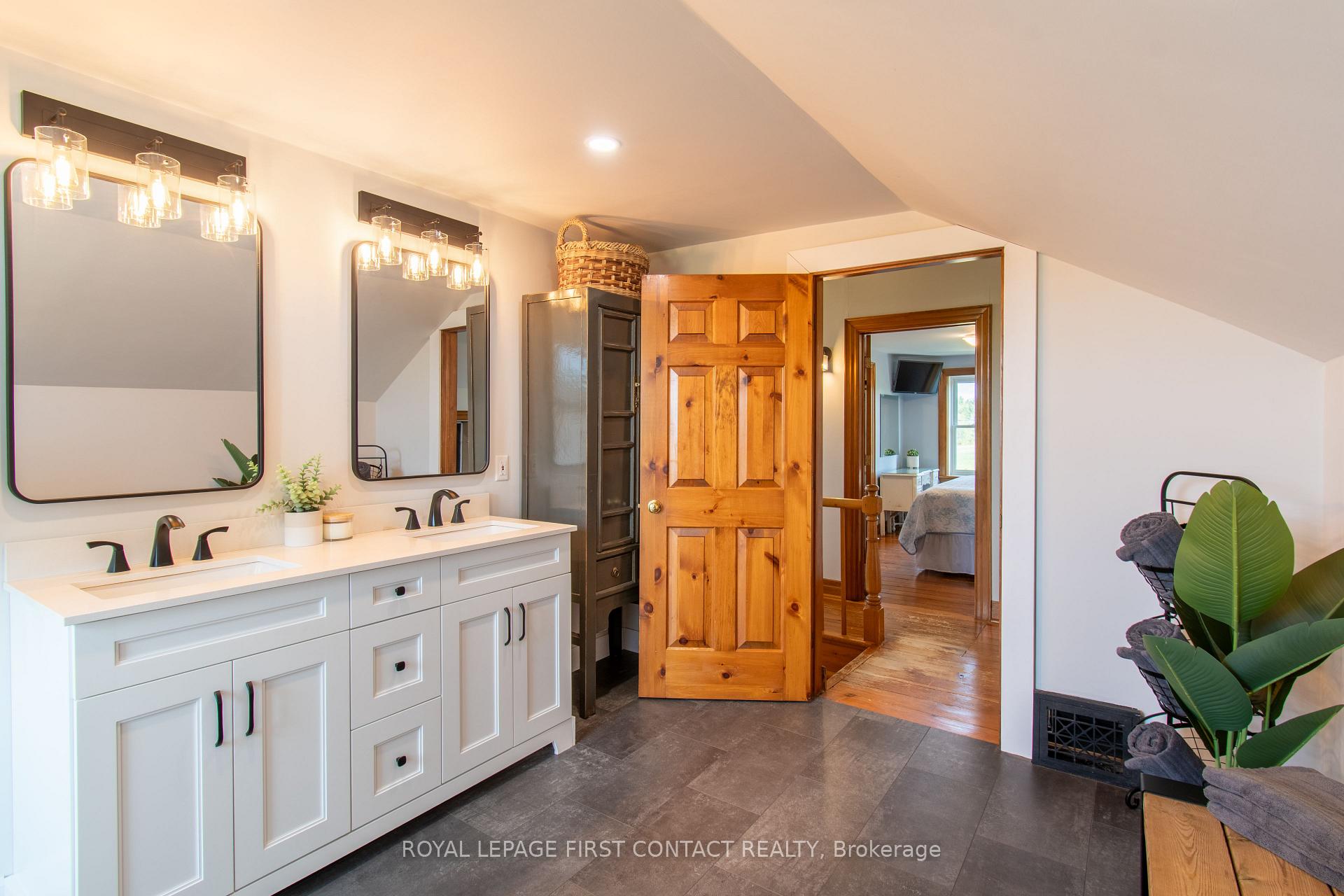 Photo 31 of 1293 Rainbow Valley Road E, Springwater, Rural Springwater — HOMEH