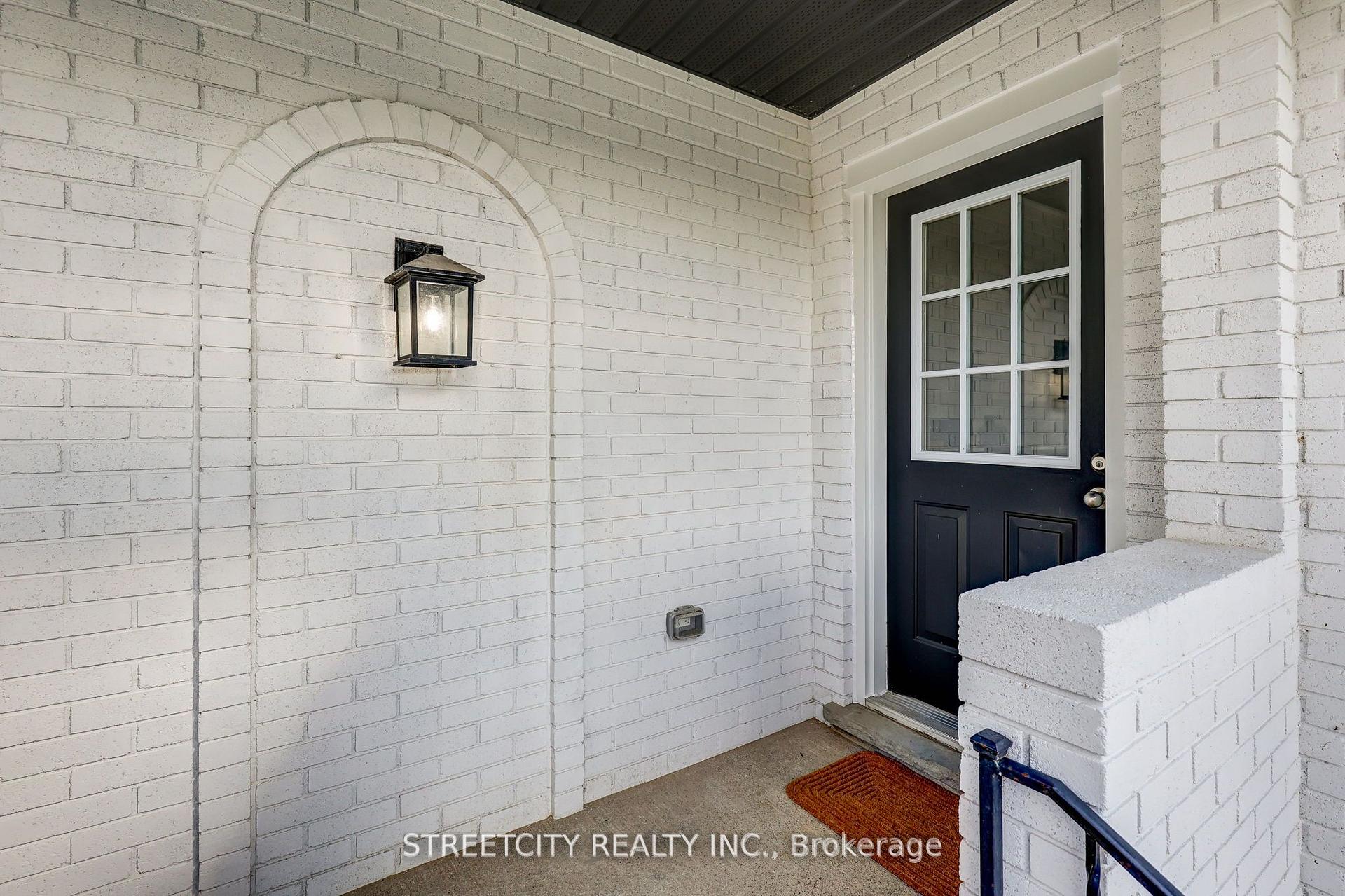 Photo 3 of 58 Manor Road, St. Thomas — HOMEH