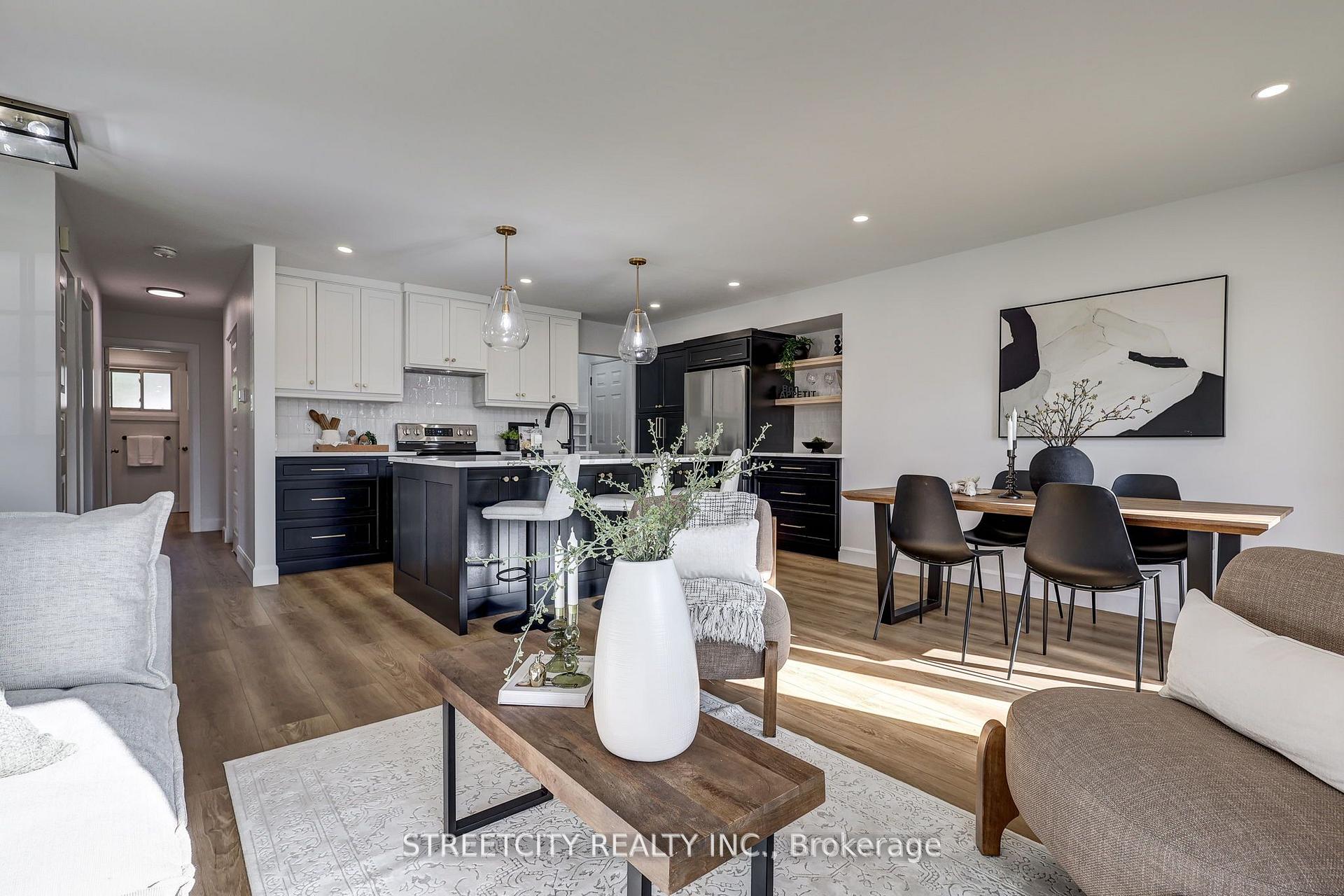 Photo 4 of 58 Manor Road, St. Thomas — HOMEH