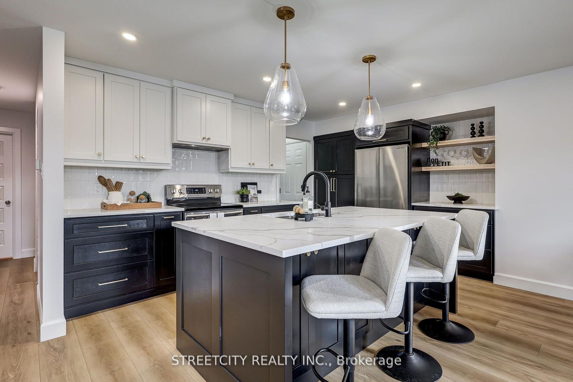 Photo 5 of 58 Manor Road, St. Thomas — HOMEH