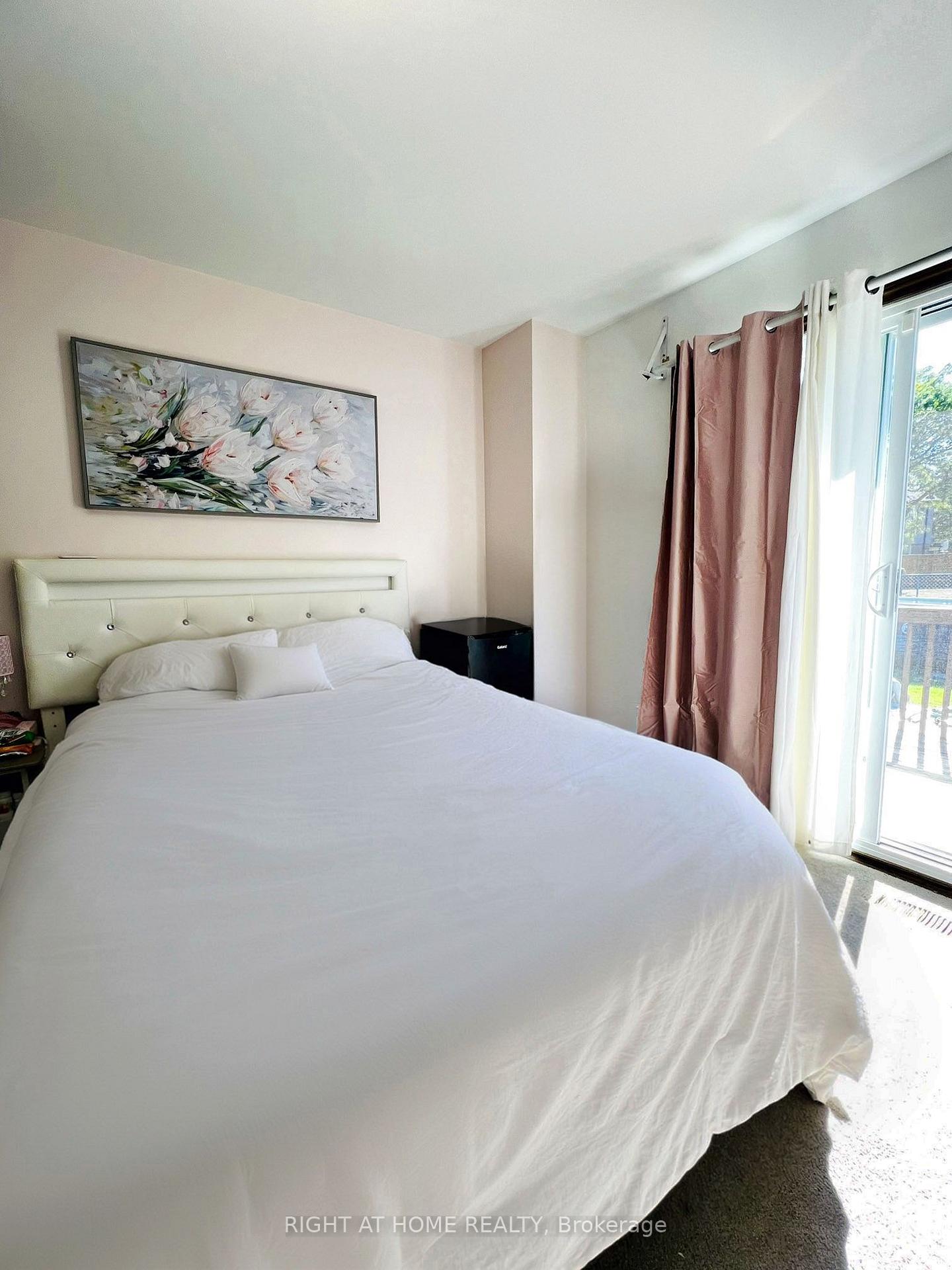 Photo 3 of 146 St Augustine Drive, St. Catharines, Secord Woods — HOMEH